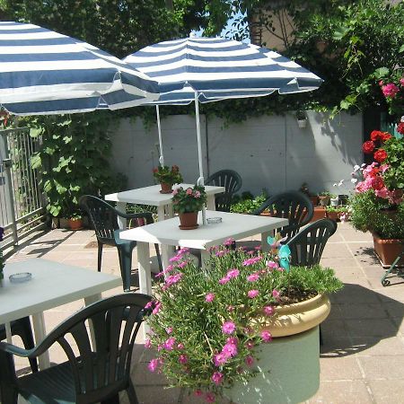 Rivazzurra Di Rimini Sirenapop Concept B&B المظهر الخارجي الصورة