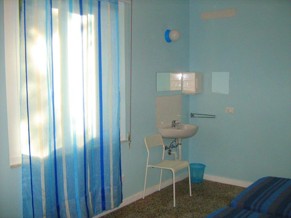 Rivazzurra Di Rimini Sirenapop Concept B&B الغرفة الصورة